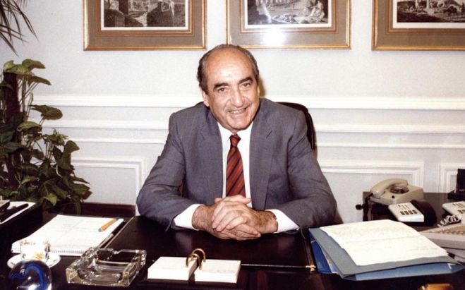 &laquo;&Delta;&iota;&kappa;&alpha;&iota;ώ&theta;&eta;&kappa;&epsilon;&raquo;, &omicron; &Kappa;&omega;&nu;&sigma;&tau;&alpha;&nu;&tau;ί&nu;&omicron;&sigmaf; &Mu;&eta;&tau;&sigma;&omicron;&tau;ά&kappa;&eta;&sigmaf;;