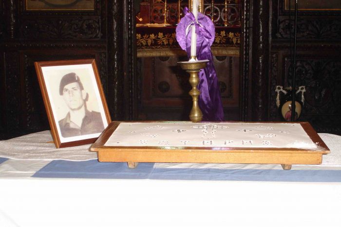 &Omicron; &Alpha;&nu;&alpha;&sigma;&tau;&alpha;&sigma;&iota;ά&delta;&eta;&sigmaf;, &omicron; &Sigma;&upsilon;&lambda;&lambda;&omicron;ύ&rho;&eta;&sigmaf; &kappa;&iota; &omicron; ή&rho;&omega;&alpha;&sigmaf; &kappa;&alpha;&tau;&alpha;&delta;&rho;&omicron;&mu;έ&alpha;&sigmaf;, &Sigma;&omega;&tau;ή&rho;&eta;&sigmaf; &Alpha;&delta;ά&mu;&omicron;&upsilon; &Kappa;&omega;&nu;&sigma;&tau;&alpha;&nu;&tau;ί&nu;&omicron;&upsilon;...