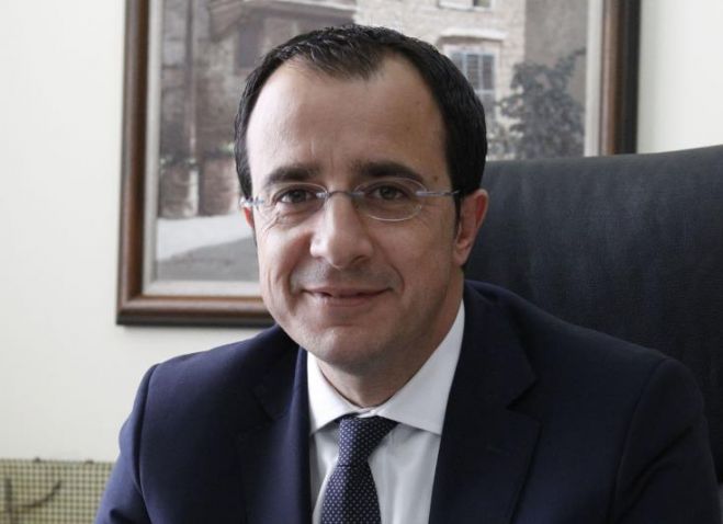 &Eta; &epsilon;/&kappa; &pi;&lambda;&epsilon;&upsilon;&rho;ά &kappa;ά&nu;&epsilon;&iota; ό,&tau;&iota; &epsilon;ί&nu;&alpha;&iota; &delta;&upsilon;&nu;&alpha;&tau;ό &gamma;&iota;&alpha; &nu;&alpha; &upsilon;&pi;ά&rho;&xi;&epsilon;&iota; &alpha;&pi;&omicron;&tau;έ&lambda;&epsilon;&sigma;&mu;&alpha;