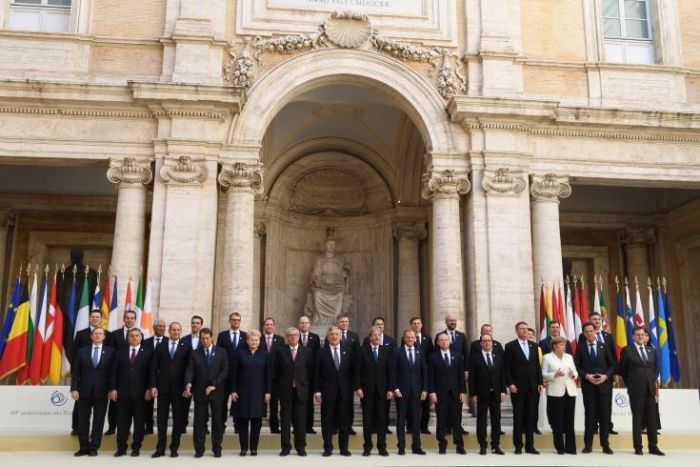 &Upsilon;&pi;ό&sigma;&chi;&omicron;&nu;&tau;&alpha;&iota; &mu;&iota;&alpha; &kappa;&omicron;&iota;&nu;&omega;&nu;&iota;&kappa;ή, &iota;&sigma;&chi;&upsilon;&rho;ή, &epsilon;&upsilon;&eta;&mu;&epsilon;&rho;&omicron;ύ&sigma;&alpha; &kappa;&alpha;&iota; &alpha;&sigma;&phi;&alpha;&lambda;ή &Epsilon;&upsilon;&rho;&omega;&pi;&alpha;ϊ&kappa;ή Έ&nu;&omega;&sigma;&eta;