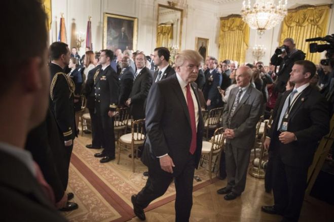 &Kappa;ί&nu;&delta;&upsilon;&nu;&omicron; &gamma;&iota;&alpha; &tau;&omicron;&nu; &kappa;ό&sigma;&mu;&omicron;, &alpha;&pi;&omicron;&tau;&epsilon;&lambda;&omicron;ύ&nu; &omicron;&iota; &Eta;&Pi;&Alpha;