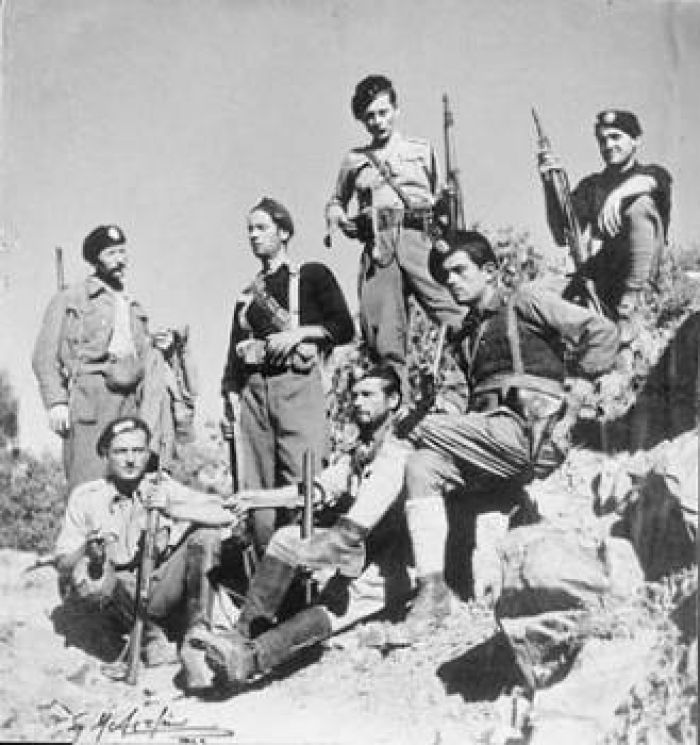 &Pi;&rho;&omicron;&beta;&lambda;&eta;&mu;&alpha;&tau;&iota;&sigma;&mu;&omicron;ί &kappa;&alpha;&iota; &omicron;&rho;&iota;&sigma;&mu;έ&nu;&alpha; &sigma;&upsilon;&mu;&pi;&epsilon;&rho;ά&sigma;&mu;&alpha;&tau;&alpha; &alpha;&pi;ό &tau;&omicron;&nu; &Beta;' &Pi;&alpha;&gamma;&kappa;ό&sigma;&mu;&iota;&omicron; &Pi;ό&lambda;&epsilon;&mu;&omicron;