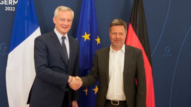 &Gamma;&epsilon;&rho;&mu;&alpha;&nu;ί&alpha; &kappa;&alpha;&iota; &Gamma;&alpha;&lambda;&lambda;ί&alpha; &epsilon;&tau;&omicron;&iota;&mu;ά&zeta;&omicron;&nu;&tau;&alpha;&iota; &gamma;&iota;&alpha; &delta;&iota;&alpha;&kappa;&omicron;&pi;ή &tau;&eta;&sigmaf; &rho;&omicron;ή&sigmaf; &alpha;&epsilon;&rho;ί&omicron;&upsilon; &alpha;&pi;ό &tau;&eta;&nu; &Rho;&omega;&sigma;ί&alpha;