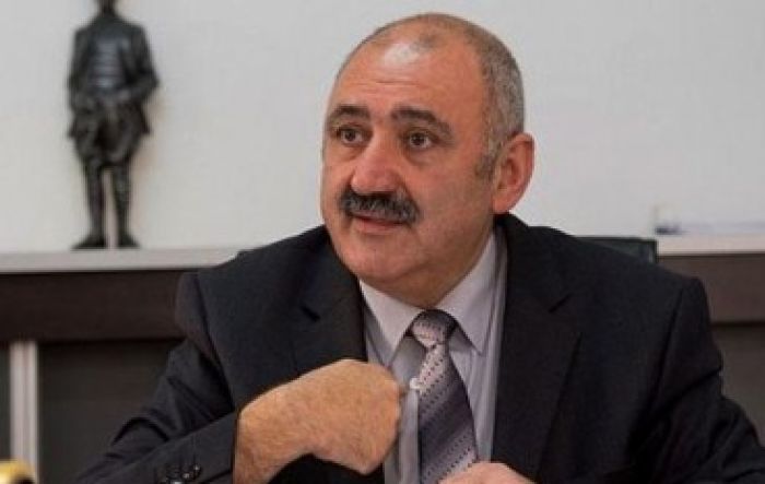 &Kappa;&alpha;&tau;ά&lambda;&lambda;&eta;&lambda;&omicron;&iota; &omicron;&iota; &chi;ά&rho;&tau;&epsilon;&sigmaf; &delta;&eta;&lambda;ώ&nu;&epsilon;&iota; &omicron; &Mu;&pi;&omicron;&upsilon;&rho;&tau;&zeta;&omicron;ύ