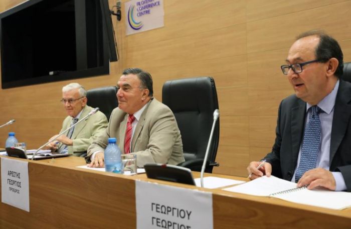 &Sigma;&upsilon;&nu;&epsilon;&chi;ί&zeta;&omicron;&nu;&tau;&alpha;&iota; &alpha;ύ&rho;&iota;&omicron; &omicron;&iota; &alpha;&kappa;&rho;&omicron;ά&sigma;&epsilon;&iota;&sigmaf; &sigma;&tau;&eta;&nu; &Epsilon;&rho;&epsilon;&upsilon;&nu;&eta;&tau;&iota;&kappa;ή &gamma;&iota;&alpha; &tau;&eta;&nu; &kappa;&alpha;&tau;ά&rho;&rho;&epsilon;&upsilon;&sigma;&eta; &tau;&omicron;&upsilon; &Sigma;&upsilon;&nu;&epsilon;&rho;&gamma;&alpha;&tau;&iota;&sigma;&mu;&omicron;ύ