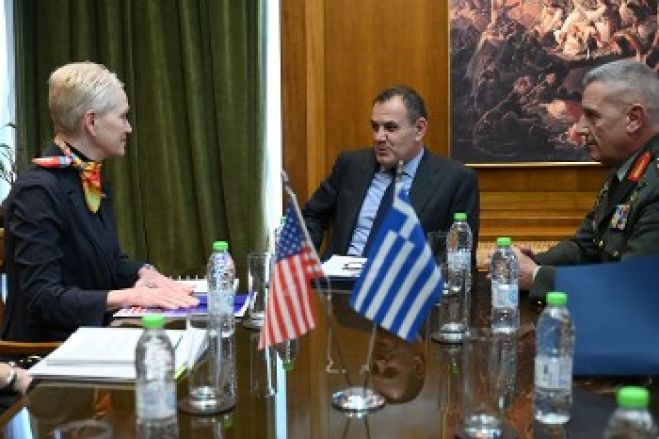 Επαφές της ελληνικής κυβέρνησης με τις ΗΠΑ: Παραπέρα αναβάθμιση της Σούδας και «μίνι Ιντσιρλίκ» η Λάρισα