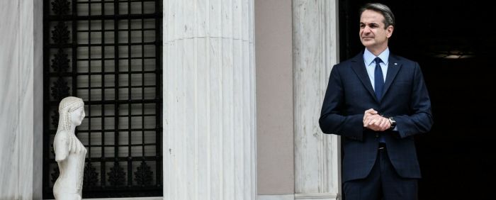 New York Times &gamma;&iota;&alpha; &tau;&iota;&sigmaf; &upsilon;&pi;&omicron;&kappa;&lambda;&omicron;&pi;έ&sigmaf;: &Sigma;&kappa;ά&nu;&delta;&alpha;&lambda;&omicron; &pi;&omicron;&upsilon; &theta;&upsilon;&mu;ί&zeta;&epsilon;&iota; &tau;&eta; &sigma;&tau;&rho;&alpha;&tau;&iota;&omega;&tau;&iota;&kappa;ή &delta;&iota;&kappa;&tau;&alpha;&tau;&omicron;&rho;ί&alpha; &sigma;&tau;&eta;&nu; &Epsilon;&lambda;&lambda;ά&delta;&alpha;