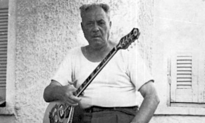 &Mu;ά&rho;&kappa;&omicron;&sigmaf; &Beta;&alpha;&mu;&beta;&alpha;&kappa;ά&rho;&eta;&sigmaf;: &laquo;&Mu;&upsilon;ή&theta;&eta;&kappa;&alpha; &sigma;&tau;&eta; &sigma;&kappa;&lambda;&eta;&rho;ή &zeta;&omega;ή &tau;&omicron;&upsilon; &epsilon;&rho;&gamma;ά&tau;&eta;&hellip; &mu;&alpha; &tau;&omicron; &pi;&iota;&omicron; &sigma;&pi;&omicron;&upsilon;&delta;&alpha;ί&omicron; &alpha;&pi;&rsquo; ό&lambda;&alpha; &xi;&epsilon;&mu;&upsilon;&alpha;&lambda;ί&sigma;&tau;&eta;&kappa;&alpha; &mu;&epsilon; &tau;&omicron; &mu;&pi;&omicron;&upsilon;&zeta;&omicron;ύ&kappa;&iota;&raquo;