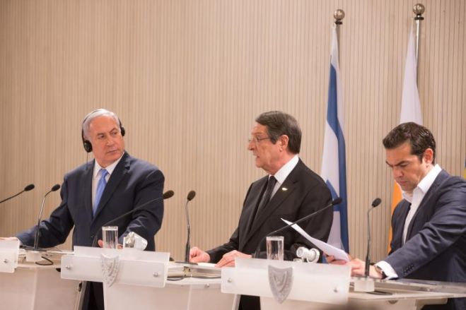 &Tau;&omicron; &kappa;&alpha;&tau;ά &Alpha;&nu;&alpha;&sigma;&tau;&alpha;&sigma;&iota;ά&delta;&eta; "&alpha;&delta;&iota;&alpha;&nu;ό&eta;&tau;&omicron;" &kappa;&alpha;&iota; "&mu;&eta; &alpha;&nu;&epsilon;&kappa;&tau;ό", &sigma;&epsilon; &sigma;&chi;έ&sigma;&eta; &mu;&epsilon; &tau;&omicron; &kappa;&rho;ά&tau;&omicron;&sigmaf; &tau;&omicron;&upsilon; &Iota;&sigma;&rho;&alpha;ή&lambda;...