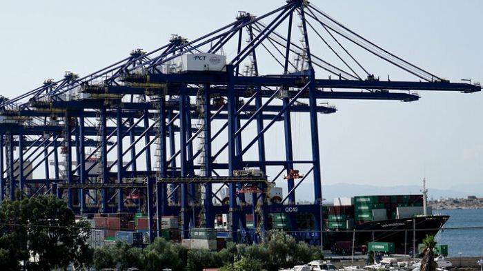 &Epsilon;&lambda;&lambda;ά&delta;&alpha;: &Phi;&omicron;&upsilon;&nu;&tau;ώ&nu;&epsilon;&iota; &eta; &alpha;&nu;&tau;&iota;&pi;&alpha;&rho;ά&theta;&epsilon;&sigma;&eta; &gamma;&iota;&alpha; &tau;&alpha; &lambda;&iota;&mu;ά&nu;&iota;&alpha; &kappa;&alpha;&iota; &tau;&iota;&sigmaf; &epsilon;&pi;&iota;&kappa;ί&nu;&delta;&upsilon;&nu;&epsilon;&sigmaf; &sigma;&upsilon;&mu;&phi;&omega;&nu;ί&epsilon;&sigmaf; &tau;&eta;&sigmaf; &kappa;&upsilon;&beta;έ&rho;&nu;&eta;&sigma;&eta;&sigmaf;