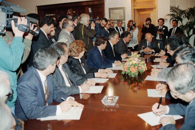 &Tau;&alpha; &pi;&rho;ώ&tau;&alpha; &beta;ή&mu;&alpha;&tau;&alpha; &nu;&omicron;&mu;&iota;&mu;&omicron;&pi;&omicron;ί&eta;&sigma;&eta;&sigmaf; &tau;&eta;&sigmaf; &Epsilon;&Omicron;&Kappa;&Alpha; &Beta;&rsquo; &alpha;&pi;ό &tau;&eta;&nu; &eta;&gamma;&epsilon;&sigma;ί&alpha; &tau;&omicron;&upsilon; &Sigma;&upsilon;&nu;&alpha;&gamma;&epsilon;&rho;&mu;&omicron;ύ