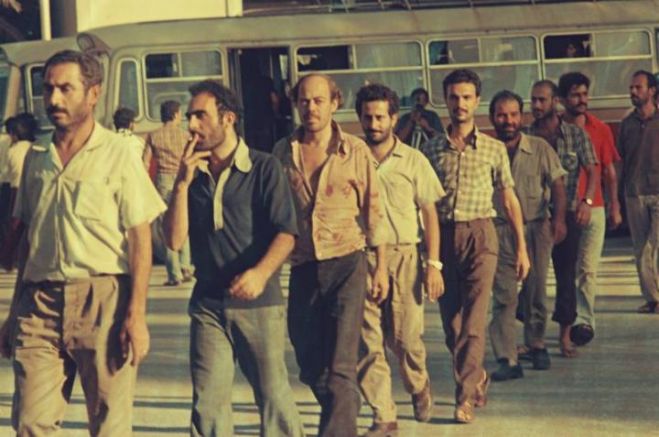 &Xi;&alpha;&nu;ά &tau;&omicron;&nu; &Iota;&omicron;ύ&nu;&eta; &sigma;&tau;&eta; &Beta;&omicron;&upsilon;&lambda;ή &tau;&alpha; &zeta;&eta;&tau;ή&mu;&alpha;&tau;&alpha; &tau;&omega;&nu; &alpha;&iota;&chi;&mu;ά&lambda;&omega;&tau;&omega;&nu; &pi;&omicron;&lambda;έ&mu;&omicron;&upsilon; 1974