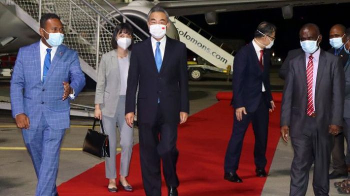 &Tau;&epsilon;&rho;ά&sigma;&tau;&iota;&alpha; &sigma;&upsilon;&mu;&phi;&omega;&nu;ί&alpha; &epsilon;&mu;&pi;&omicron;&rho;ί&omicron;&upsilon; &kappa;&alpha;&iota; &alpha;&sigma;&phi;&alpha;&lambda;&epsilon;ί&alpha;&sigmaf; &pi;&rho;&omicron;&omega;&theta;&epsilon;ί &eta; &Kappa;ί&nu;&alpha; &mu;&epsilon; 10 &nu;&eta;&sigma;&iota;&omega;&tau;&iota;&kappa;έ&sigmaf; &chi;ώ&rho;&epsilon;&sigmaf;