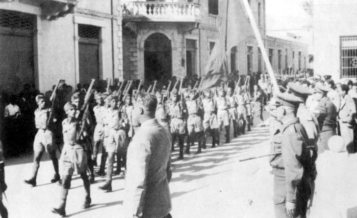 &Mu;&pi;&rho;&omicron;&sigma;&tau;ά &sigma;&tau;&eta; &delta;ύ&nu;&alpha;&mu;&eta; &tau;&omega;&nu; &lambda;&alpha;ώ&nu; &kappa;&alpha;&nu;&epsilon;ί&sigmaf; &delta;&epsilon;&nu; &epsilon;ί&nu;&alpha;&iota; &alpha;ή&tau;&tau;&eta;&tau;&omicron;&sigmaf;