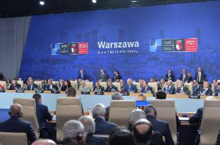 &Lambda;&Iota;&Sigma;&Alpha;&Beta;&Omicron;&Nu;&Alpha; 2010: &Tau;&omicron; &laquo;&alpha;&gamma;&kappa;&omega;&nu;ά&rho;&iota;&raquo; &tau;&eta;&sigmaf; &nu;έ&alpha;&sigmaf; &sigma;&tau;&rho;&alpha;&tau;&eta;&gamma;&iota;&kappa;ή&sigmaf;