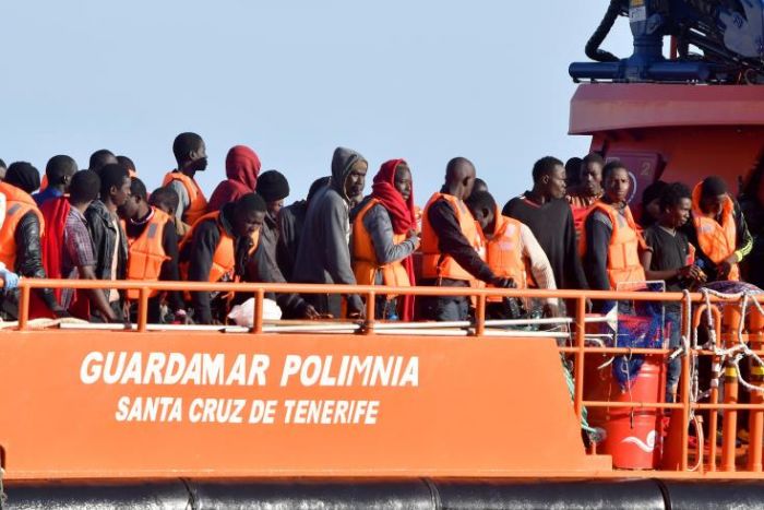 &Kappa;&alpha;&tau;ά&rho;&rho;&epsilon;&upsilon;&sigma;&eta; &tau;&eta;&sigmaf; &Epsilon;.&Epsilon;., &alpha;&nu; &delta;&epsilon;&nu; &sigma;&upsilon;&mu;&phi;&omega;&nu;&eta;&theta;&epsilon;ί &pi;&omicron;&lambda;&iota;&tau;&iota;&kappa;ή &pi;&rho;&omicron;&sigma;&phi;&upsilon;&gamma;&iota;&kappa;ή...