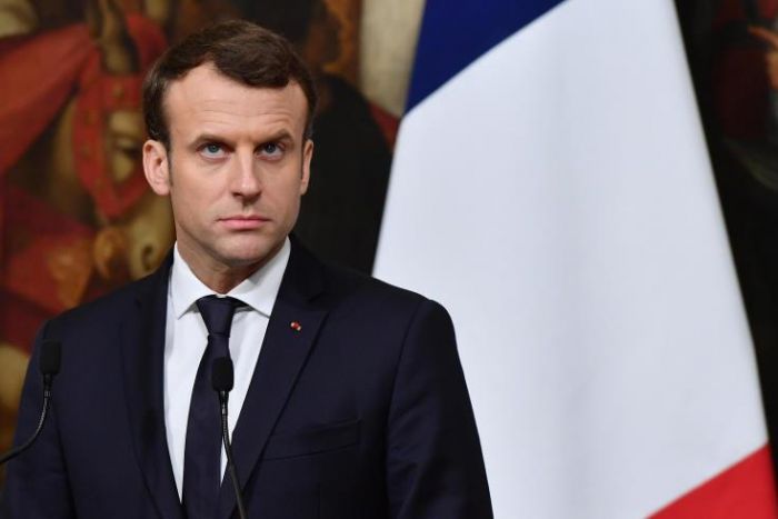 &Omicron; &Mu;&alpha;&kappa;&rho;ό&nu; &upsilon;&pi;&epsilon;&nu;&theta;&upsilon;&mu;ί&zeta;&epsilon;&iota; &tau;&eta;&nu; &alpha;&nu;ά&gamma;&kappa;&eta; &sigma;&epsilon;&beta;&alpha;&sigma;&mu;&omicron;ύ &tau;&eta;&sigmaf; &pi;&upsilon;&rho;&eta;&nu;&iota;&kappa;ή&sigmaf; &sigma;&upsilon;&mu;&phi;&omega;&nu;ί&alpha;&sigmaf; &mu;&epsilon; &tau;&omicron; &Iota;&rho;ά&nu;