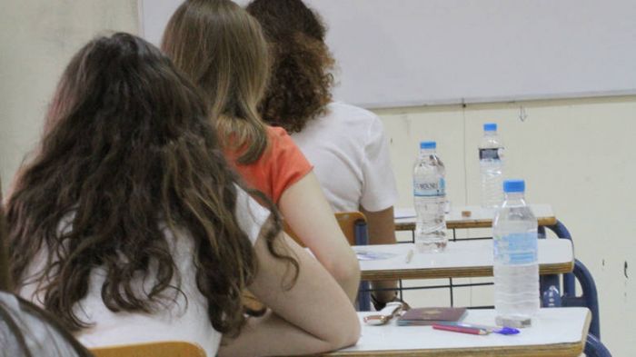 &Epsilon;&pi;&iota;&beta;ά&lambda;&lambda;&epsilon;&tau;&alpha;&iota; &omicron; &epsilon;&kappa;&sigma;&upsilon;&gamma;&chi;&rho;&omicron;&nu;&iota;&sigma;&mu;ό&sigmaf; &sigma;&tau;&eta;&nu; &pi;&alpha;&iota;&delta;&epsilon;ί&alpha; &mu;&alpha;&sigmaf;