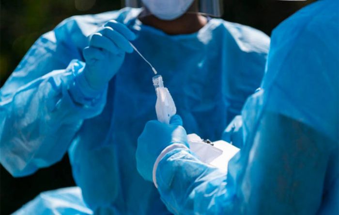 &Epsilon;&pi;&tau;ά &Tau;/&kappa; &nu;&epsilon;&kappa;&rho;&omicron;ί &sigma;&tau;&eta;&nu; &Beta;&rho;&epsilon;&tau;&alpha;&nu;ί&alpha; &alpha;&pi;ό &kappa;&omicron;&rho;&omega;&nu;&omicron;ϊό