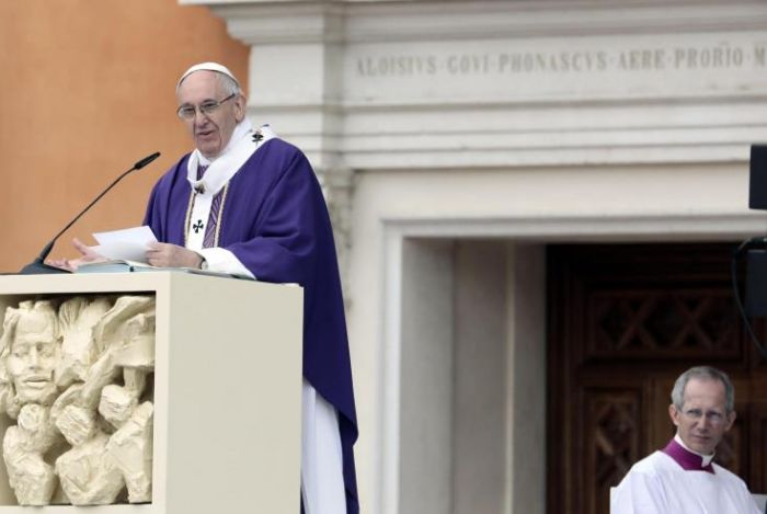 Έ&kappa;&kappa;&lambda;&eta;&sigma;&eta; &tau;&omicron;&upsilon; &Pi;ά&pi;&alpha; &Phi;&rho;&alpha;&gamma;&kappa;ί&sigma;&kappa;&omicron;&upsilon; &gamma;&iota;&alpha; &tau;&eta; &phi;&iota;&lambda;&omicron;&xi;&epsilon;&nu;ί&alpha; &pi;&rho;&omicron;&sigma;&phi;ύ&gamma;&omega;&nu; &kappa;&alpha;&iota; &mu;&epsilon;&tau;&alpha;&nu;&alpha;&sigma;&tau;ώ&nu;