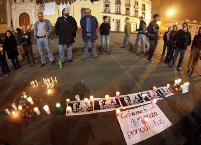 &Delta;&omicron;&lambda;&omicron;&phi;&omicron;&nu;ί&alpha; &delta;&eta;&mu;&omicron;&sigma;&iota;&omicron;&gamma;&rho;ά&phi;&omicron;&upsilon; &sigma;&tau;&omicron; &Mu;&epsilon;&xi;&iota;&kappa;ό