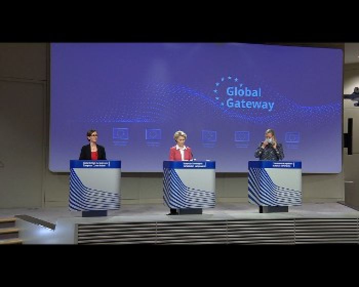 &Epsilon;&Epsilon; - &laquo;&Pi;&alpha;&gamma;&kappa;ό&sigma;&mu;&iota;&alpha; &Pi;ύ&lambda;&eta;: &Sigma;&chi;έ&delta;&iota;&omicron; &gamma;&iota;&alpha; &laquo;&theta;ύ&epsilon;&lambda;&lambda;&alpha;&raquo; &epsilon;&pi;&epsilon;&nu;&delta;ύ&sigma;&epsilon;&omega;&nu; &sigma;&epsilon; ό&lambda;&omicron; &tau;&omicron;&nu; &kappa;ό&sigma;&mu;&omicron; &alpha;&pi;έ&nu;&alpha;&nu;&tau;&iota; &sigma;&tau;&eta;&nu; &Kappa;ί&nu;&alpha;