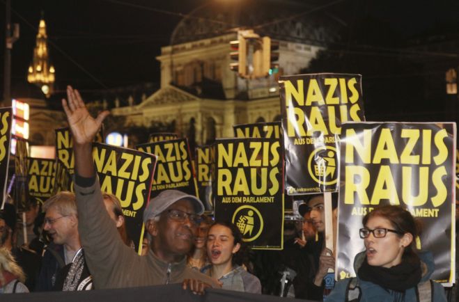 &Mu;&epsilon; &tau;&eta; &sigma;&upsilon;&mu;&mu;&epsilon;&tau;&omicron;&chi;ή &tau;&omega;&nu; &phi;&alpha;&sigma;&iota;&sigma;&tau;ώ&nu; &eta; &nu;έ&alpha; &kappa;&upsilon;&beta;έ&rho;&nu;&eta;&sigma;&eta; &sigma;&tau;&eta;&nu; &Alpha;&upsilon;&sigma;&tau;&rho;ί&alpha;