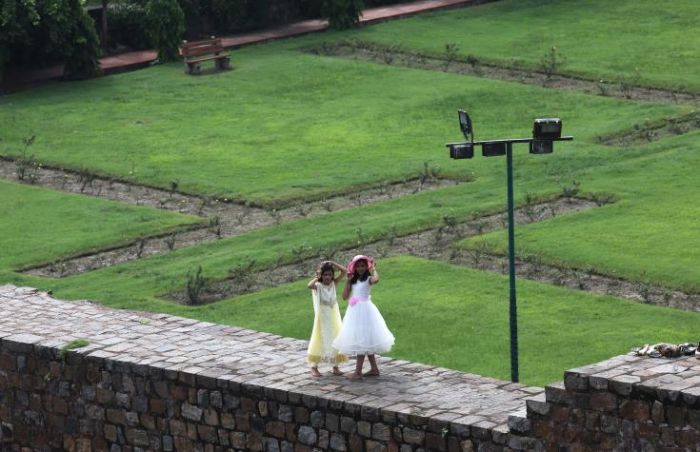 &Gamma;&upsilon;&nu;&alpha;ί&kappa;&epsilon;&sigmaf; &pi;&omicron;&upsilon; &delta;έ&chi;&theta;&eta;&kappa;&alpha;&nu; &epsilon;&pi;ί&theta;&epsilon;&sigma;&eta; &mu;&epsilon; &omicron;&xi;ύ &sigma;&upsilon;&mu;&mu;&epsilon;&tau;&epsilon;ί&chi;&alpha;&nu; &sigma;&epsilon; &epsilon;&pi;ί&delta;&epsilon;&iota;&xi;&eta; &mu;ό&delta;&alpha;&sigmaf; &upsilon;&psi;&eta;&lambda;ή&sigmaf; &rho;&alpha;&pi;&tau;&iota;&kappa;ή&sigmaf;