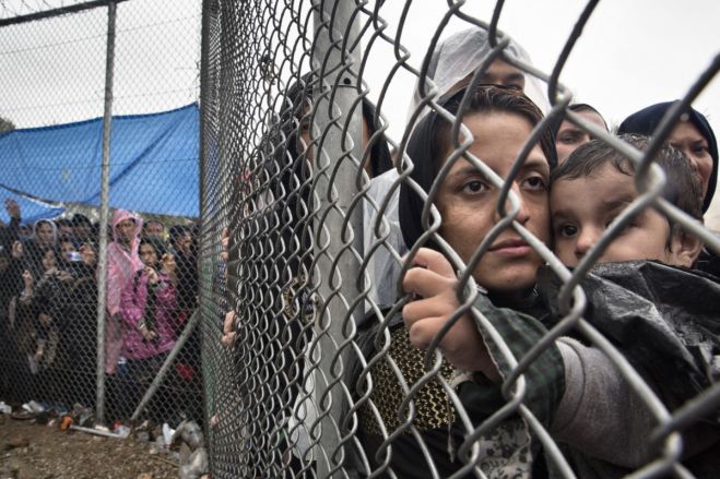 &Epsilon;&gamma;&kappa;&lambda;&epsilon;&iota;&sigma;&mu;ό&sigmaf; &pi;&rho;&omicron;&sigma;&phi;ύ&gamma;&omega;&nu; &sigma;&epsilon;... &sigma;&tau;&rho;&alpha;&tau;ώ&nu;&epsilon;&sigmaf;!