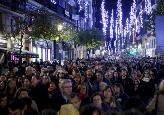 &Gamma;&alpha;&lambda;&lambda;ί&alpha; &kappa;&alpha;&iota; &Mu;&alpha;&delta;&rho;ί&tau;&eta; &delta;&iota;&alpha;&delta;ή&lambda;&omega;&sigma;&alpha;&nu; &tau;&omicron; &Sigma;ά&beta;&beta;&alpha;&tau;&omicron; &gamma;&iota;&alpha; &tau;&eta;&nu; &epsilon;&xi;ά&lambda;&epsilon;&iota;&psi;&eta; &tau;&eta;&sigmaf; &beta;ί&alpha;&sigmaf; &kappa;&alpha;&tau;ά &tau;&omega;&nu; &gamma;&upsilon;&nu;&alpha;&iota;&kappa;ώ&nu;