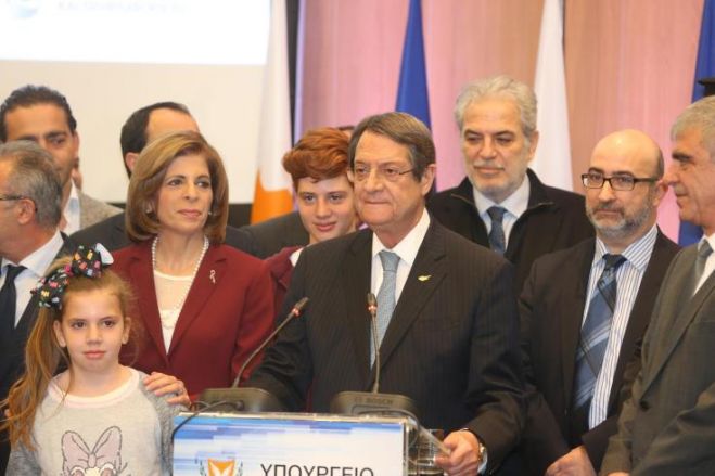 &Nu;ί&kappa;&omicron;&sigmaf; &Alpha;&nu;&alpha;&sigma;&tau;&alpha;&sigma;&iota;ά&delta;&eta;&sigmaf;: &Eta; &epsilon;&pi;&omicron;&mu;έ&nu;&eta; &tau;&omega;&nu; &epsilon;&kappa;&lambda;&omicron;&gamma;ώ&nu; &nu;&alpha; &mu;&alpha;&sigmaf; &beta;&rho;&epsilon;&iota; ό&lambda;&omicron;&upsilon;&sigmaf; &epsilon;&nu;&omega;&mu;έ&nu;&omicron;&upsilon;&sigmaf;