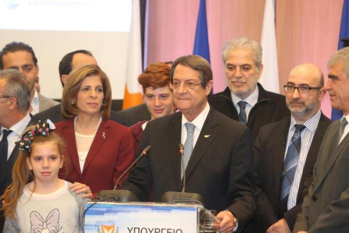 &Nu;ί&kappa;&omicron;&sigmaf; &Alpha;&nu;&alpha;&sigma;&tau;&alpha;&sigma;&iota;ά&delta;&eta;&sigmaf;: &Eta; &epsilon;&pi;&omicron;&mu;έ&nu;&eta; &tau;&omega;&nu; &epsilon;&kappa;&lambda;&omicron;&gamma;ώ&nu; &nu;&alpha; &mu;&alpha;&sigmaf; &beta;&rho;&epsilon;&iota; ό&lambda;&omicron;&upsilon;&sigmaf; &epsilon;&nu;&omega;&mu;έ&nu;&omicron;&upsilon;&sigmaf;