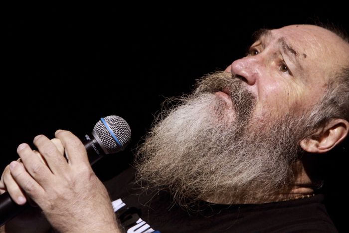 &Pi;έ&theta;&alpha;&nu;&epsilon; &omicron; &Tau;&zeta;ί&mu;&eta;&sigmaf; &Pi;&alpha;&nu;&omicron;ύ&sigma;&eta;&sigmaf;